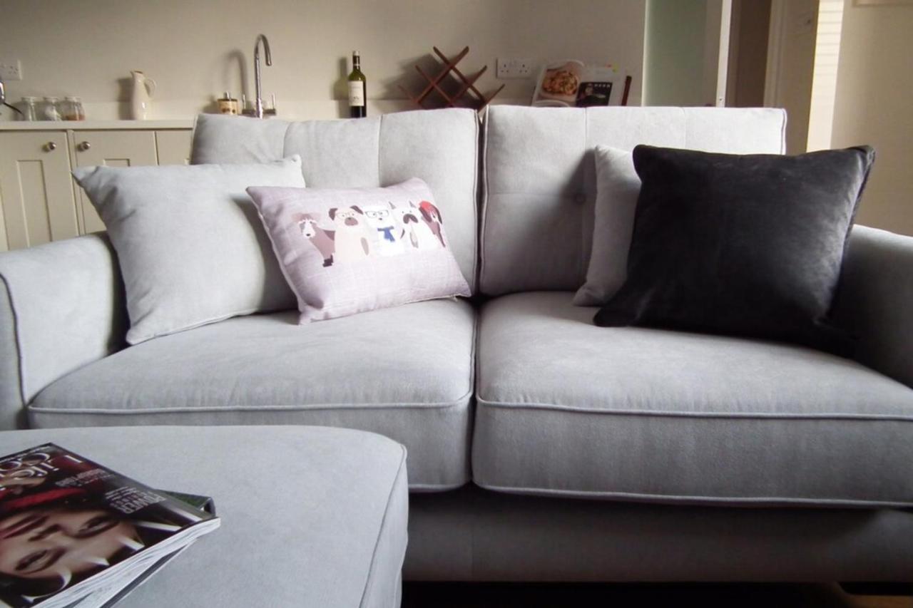 Apartment Modern 2 Bedroom Near The Rds Arena