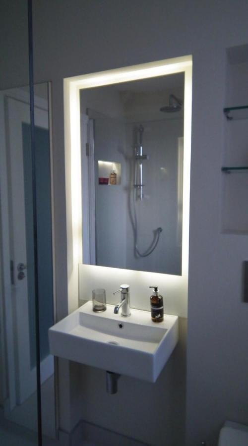 Apartment Modern 2 Bedroom Near The Rds Arena *