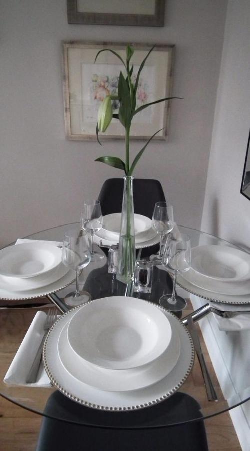 Modern 2 Bedroom Near The Rds Arena *