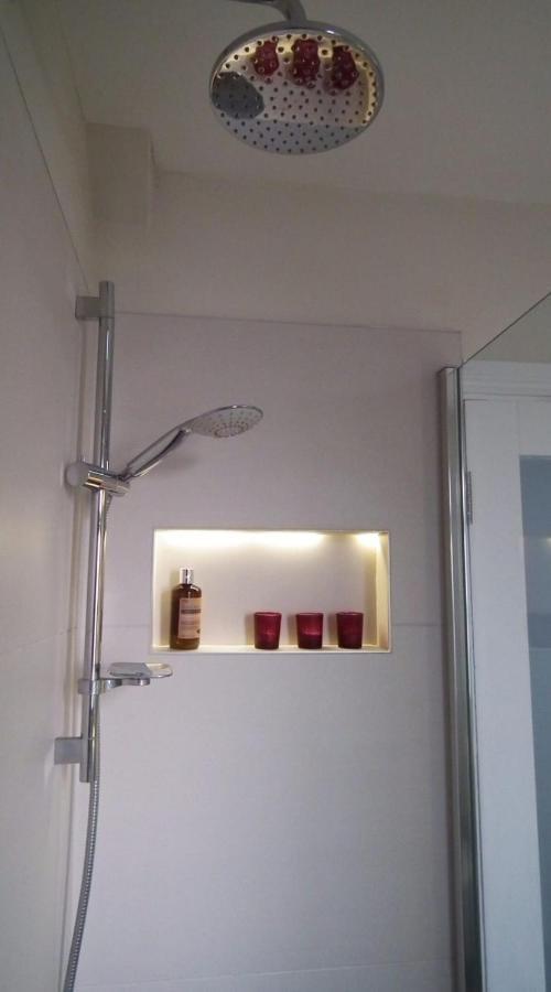 Modern 2 Bedroom Near The Rds Arena